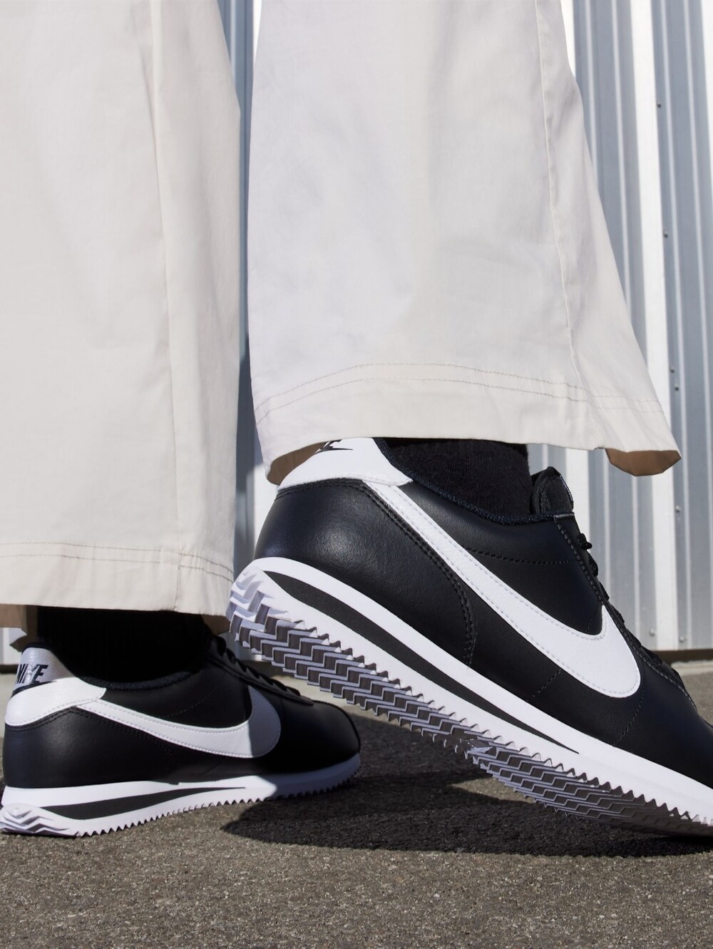 *NWT* [Nike] Women's Cortez Sneakers in Black Leather, Size 8